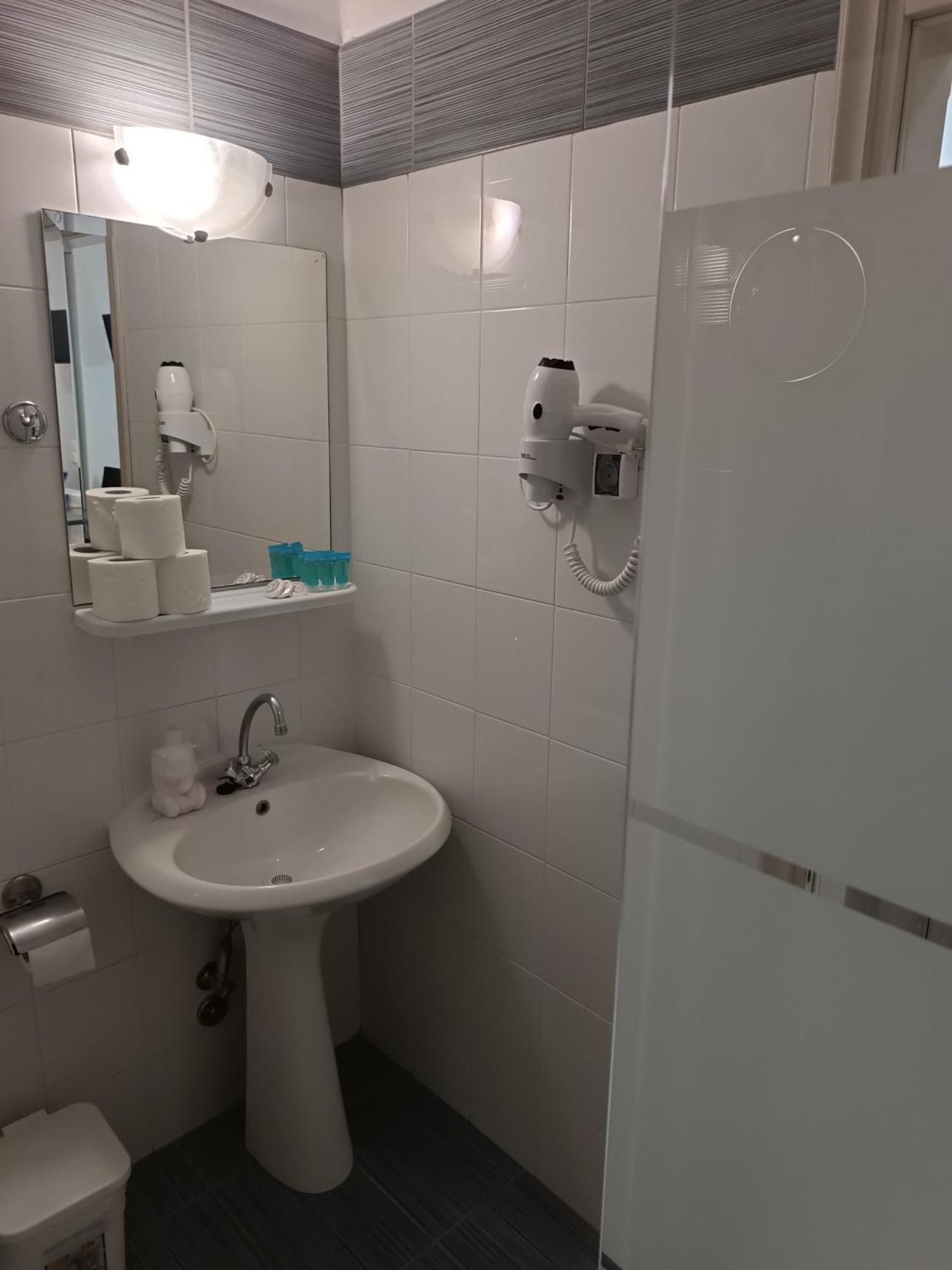 Rooms Anastasia Paralia מראה חיצוני תמונה